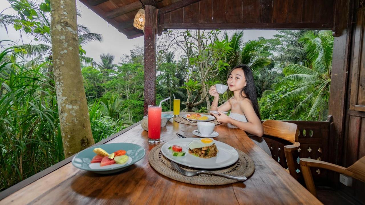 Iyume Villas تيغالالانغْ المظهر الخارجي الصورة